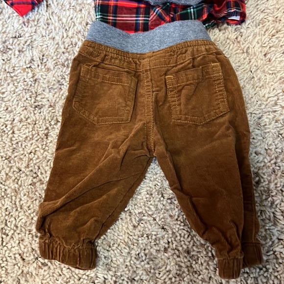Like brand new 3-piece dressy plaid vest/shirt set w/corduroy pants for NB boy - Picture 4 of 7